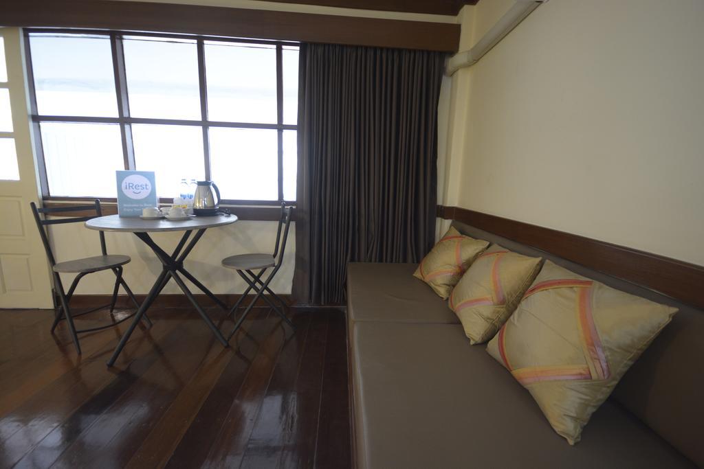 Hostel Irest Ao Nang Seafront Exterior foto