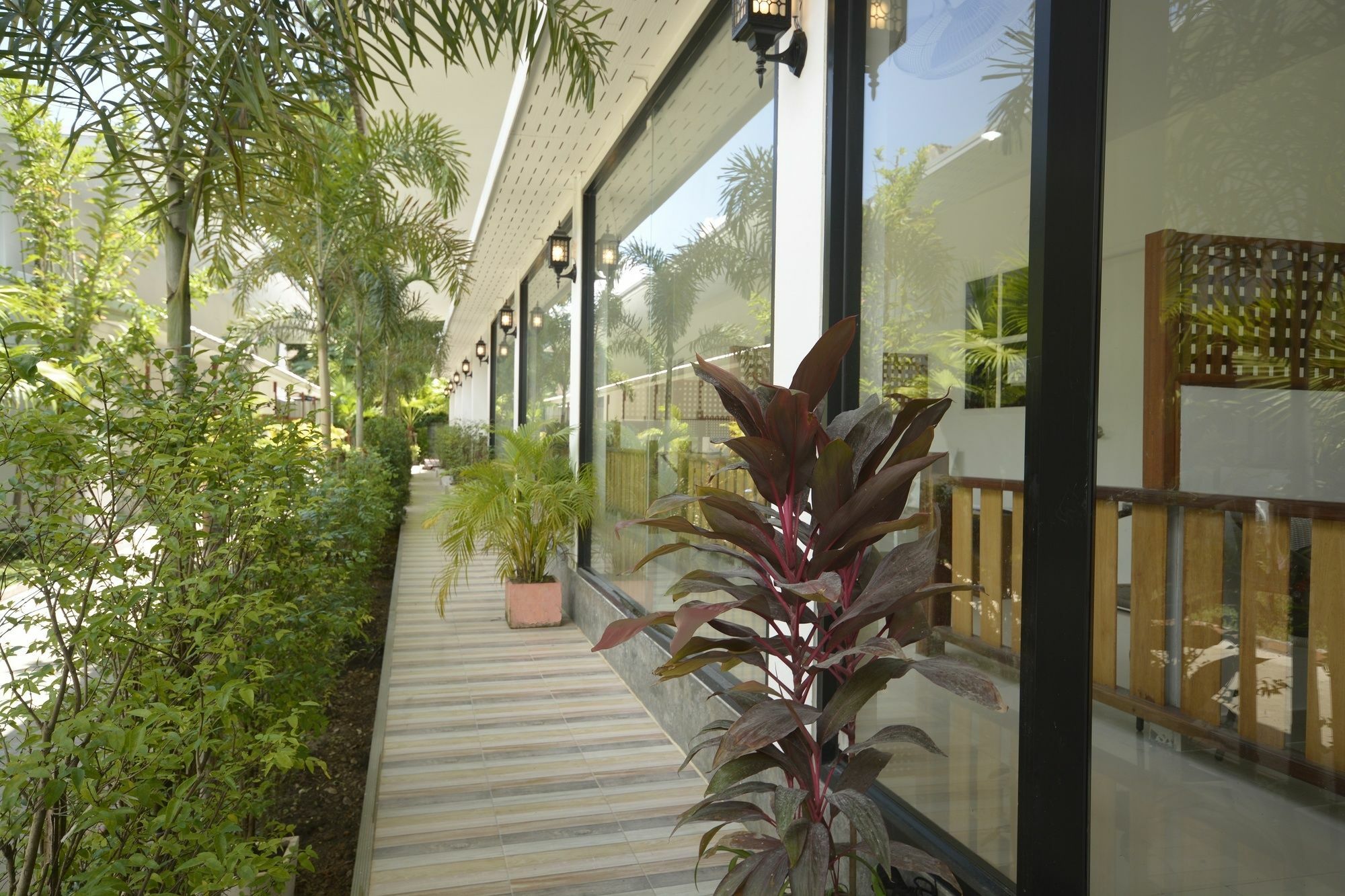 Hostel Irest Ao Nang Seafront Exterior foto