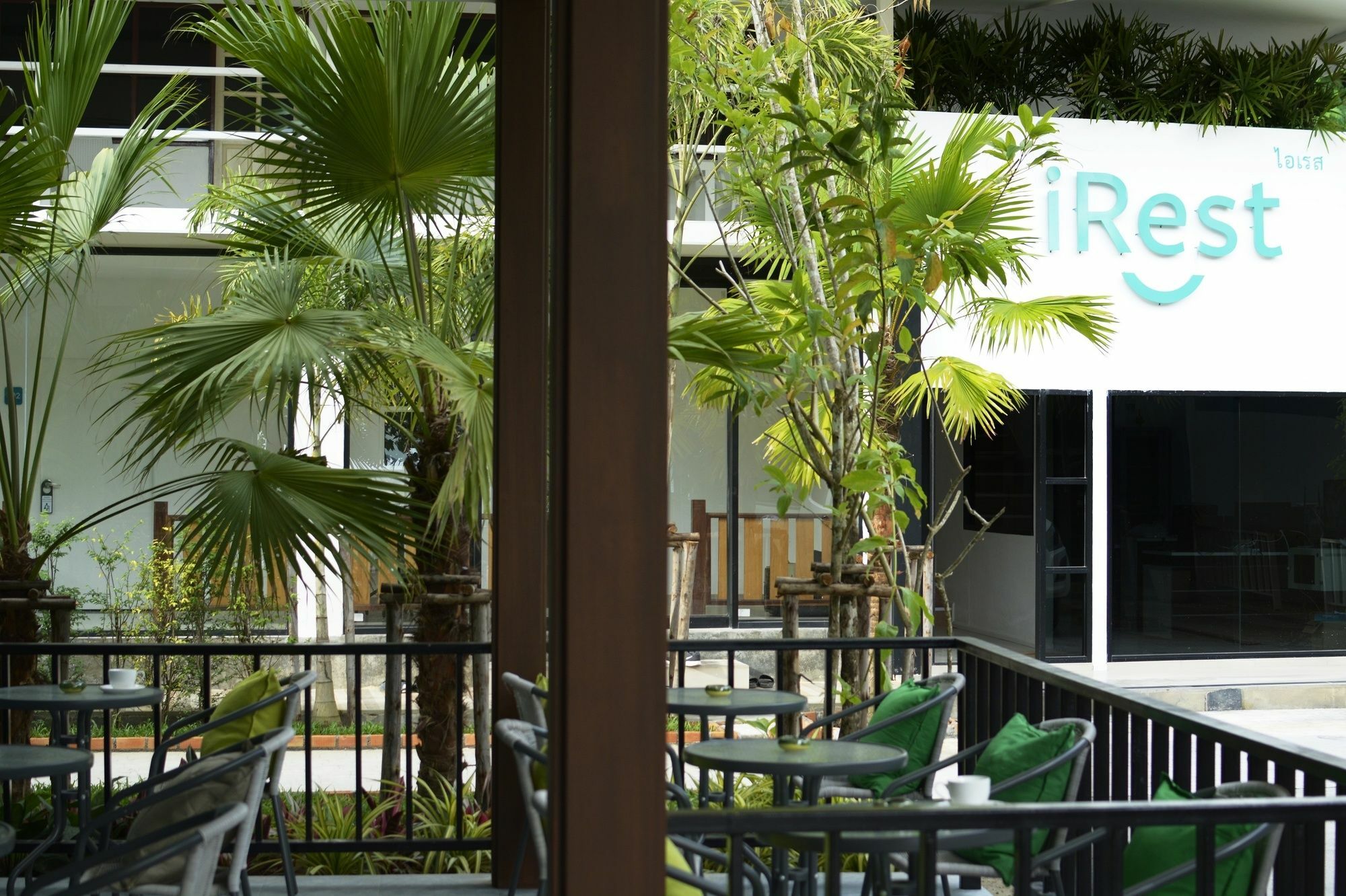 Hostel Irest Ao Nang Seafront Exterior foto