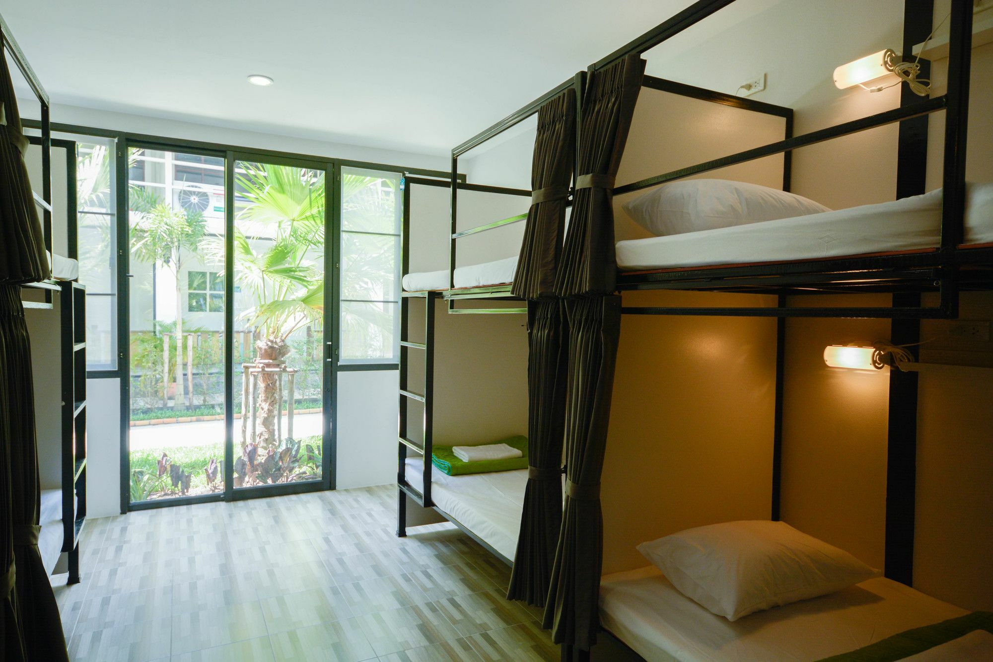 Hostel Irest Ao Nang Seafront Exterior foto