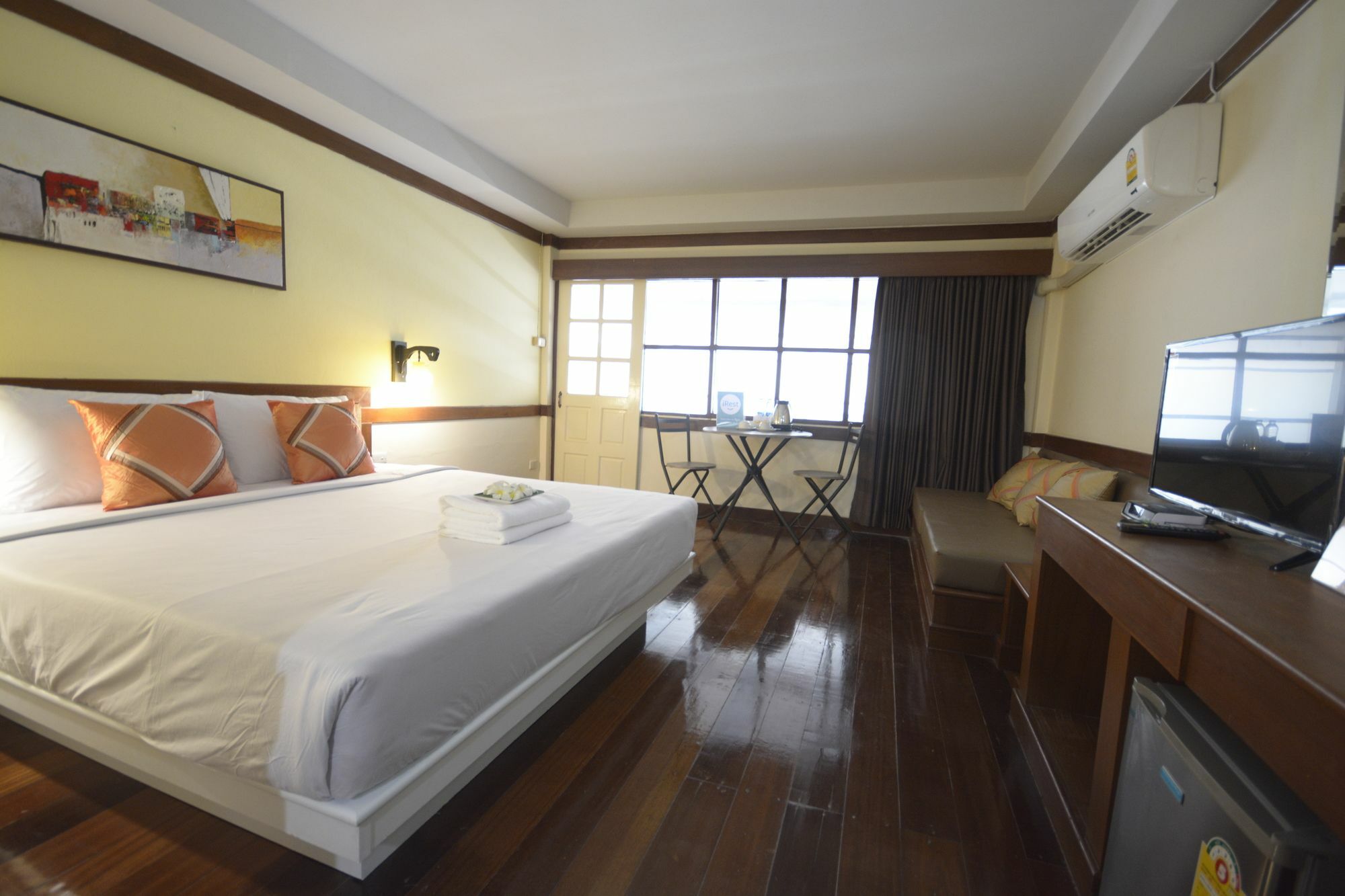 Hostel Irest Ao Nang Seafront Exterior foto